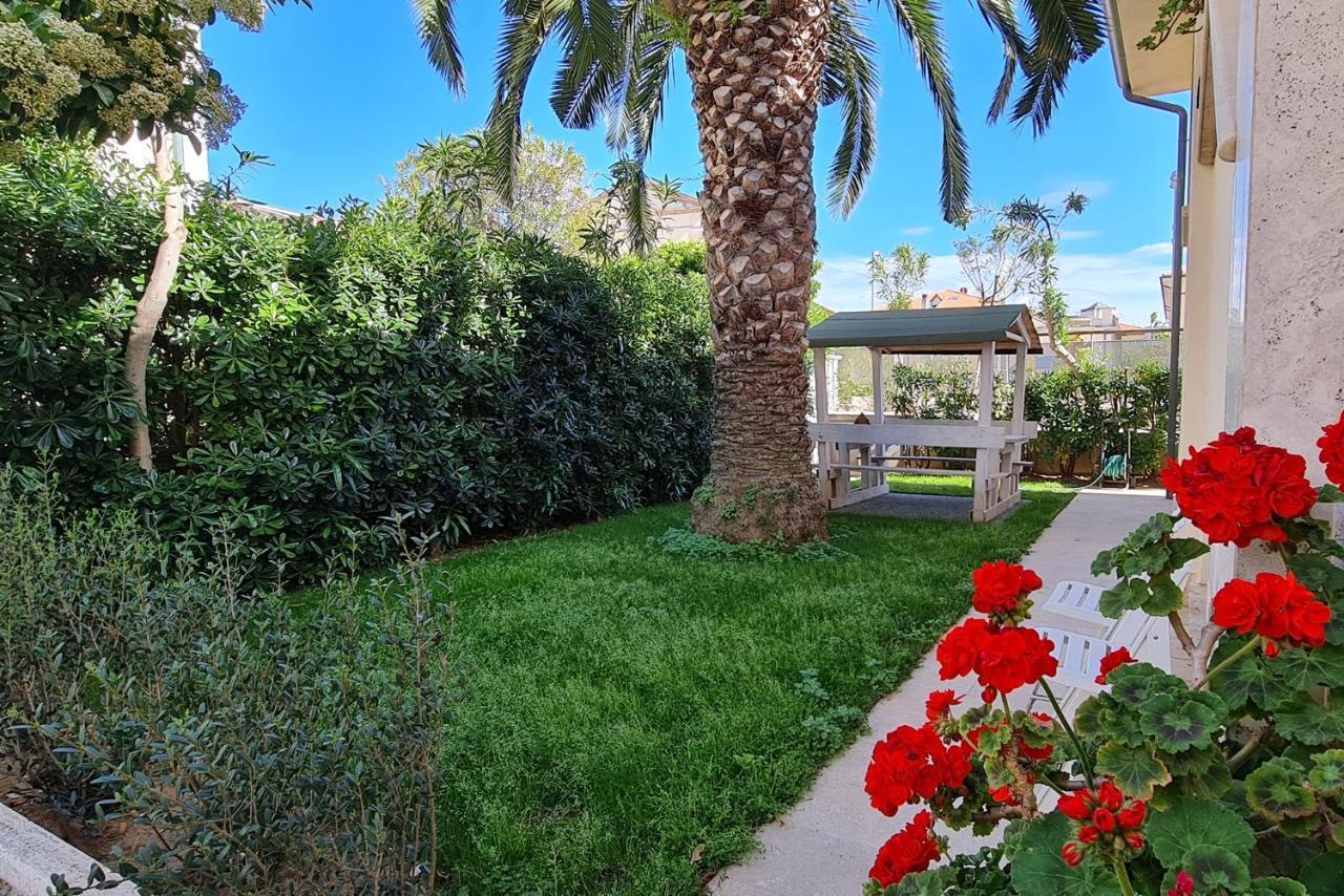 Residence Villa Livia Σαν Βιντσέντσο Εξωτερικό φωτογραφία