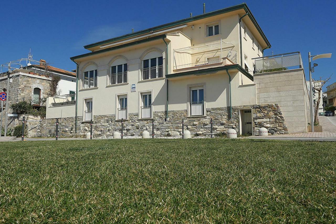 Residence Villa Livia Σαν Βιντσέντσο Εξωτερικό φωτογραφία